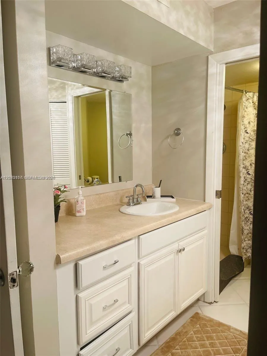 10551 W Broward Blvd #111 Plantation, FL 33324