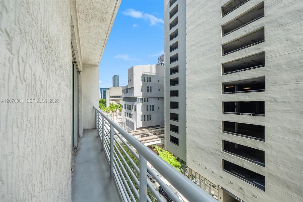 234 NE 3rd St #602 Miami, FL 33132