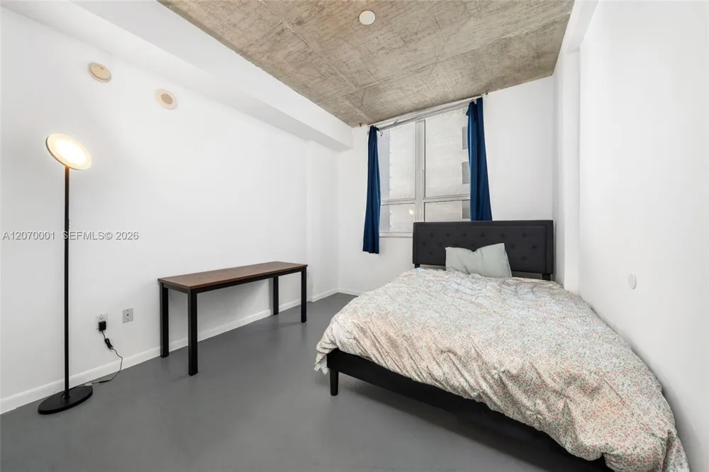 234 NE 3rd St #602 Miami, FL 33132
