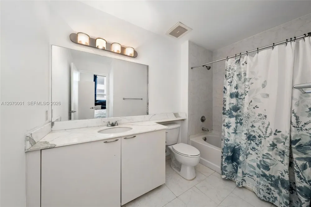 234 NE 3rd St #602 Miami, FL 33132
