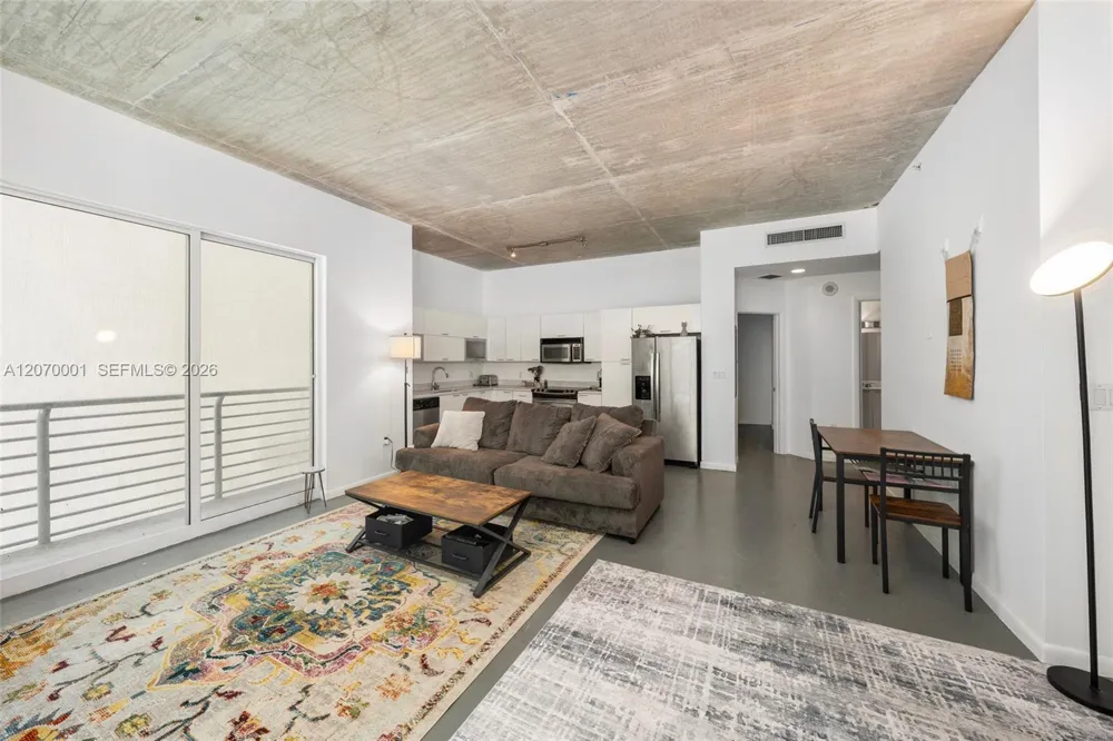 234 NE 3rd St #602 Miami, FL 33132