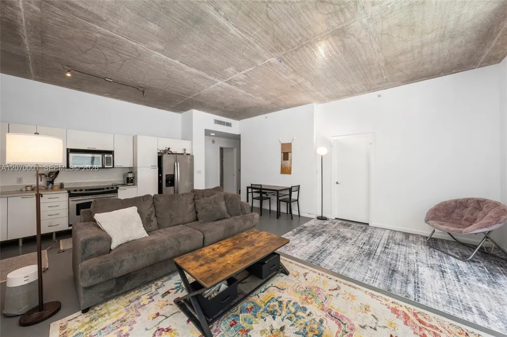 234 NE 3rd St #602 Miami, FL 33132