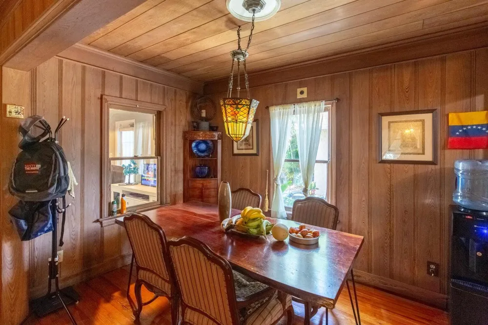 1016 E STREET 