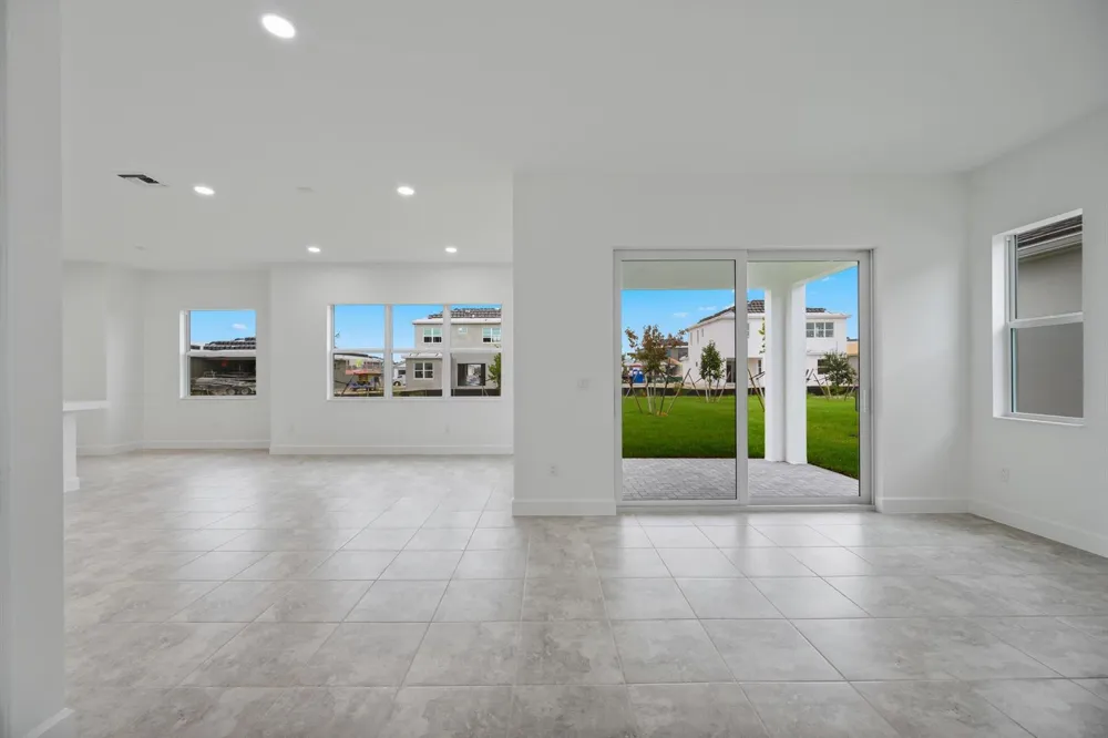 13692 Century Oak Circle Westlake, FL 33470