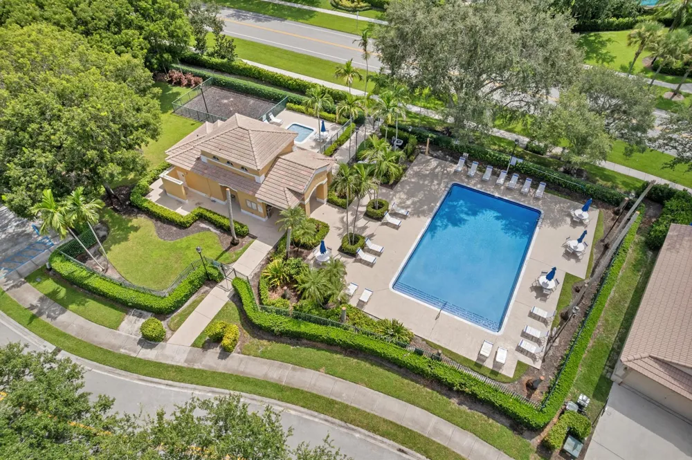 4912 NW 55TH BOULEVARD Coconut Creek, FL 33073