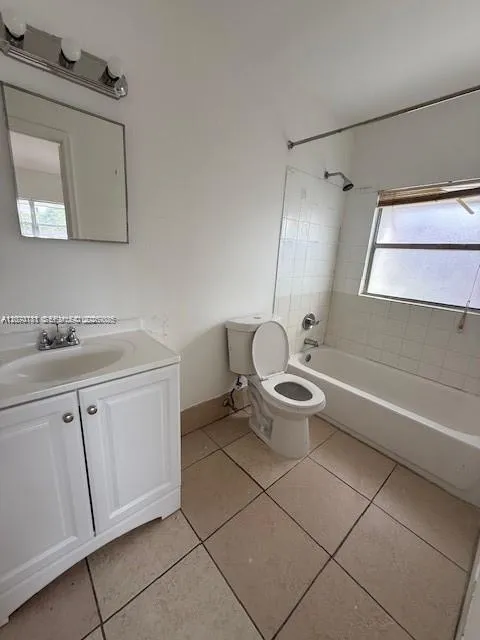 2010 NW 59th Way #1 Lauderhill, FL 33313