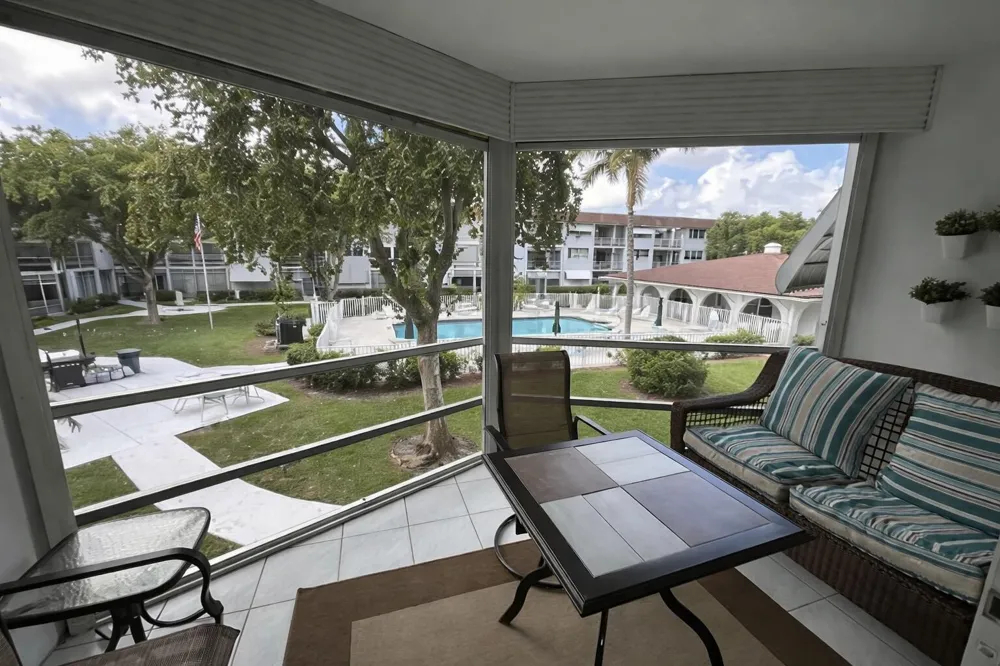 400 SE 10th Street #202 Deerfield Beach, FL 33441