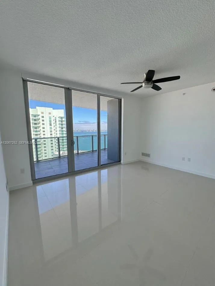 488 NE 18th St #5005 Miami, FL 33132