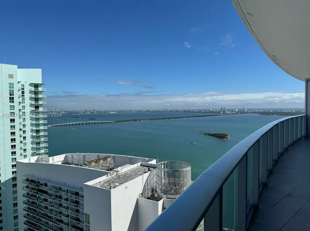488 NE 18th St #5005 Miami, FL 33132