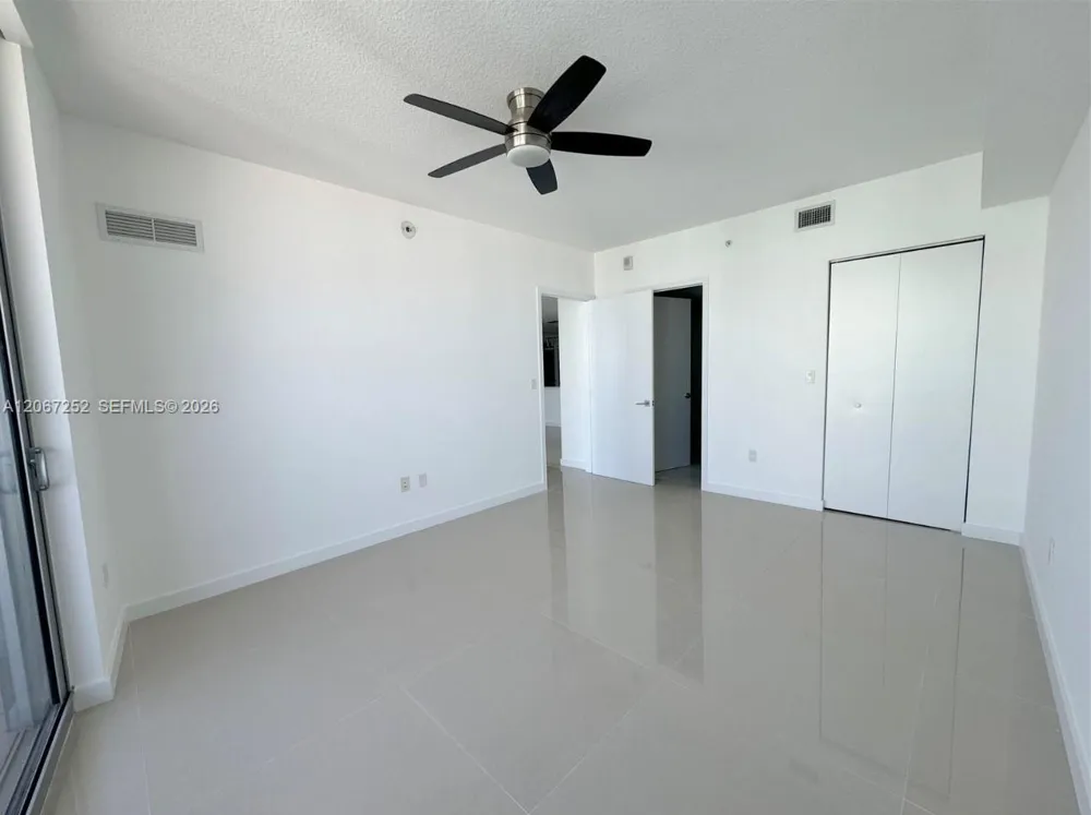 488 NE 18th St #5005 Miami, FL 33132