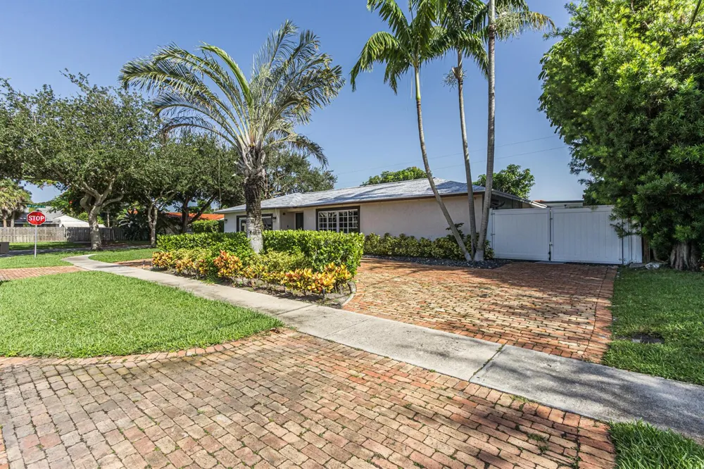 1 Tam O Shanter Lane Boca Raton, FL 33431