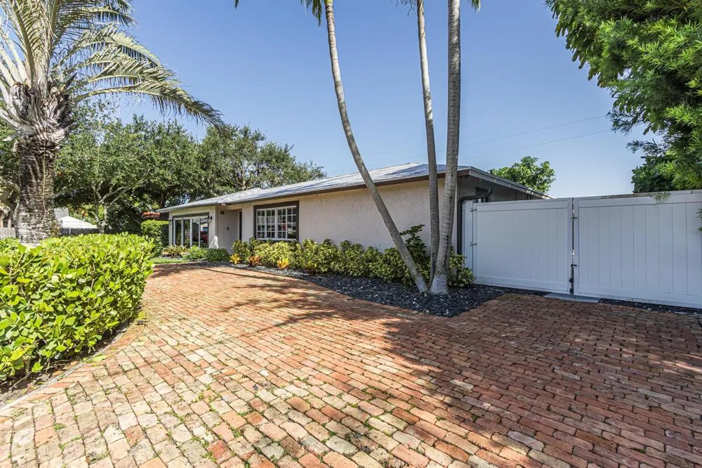 1 Tam O Shanter Lane Boca Raton, FL 33431