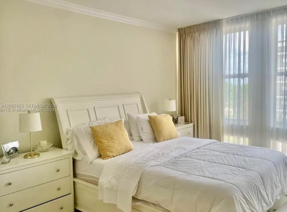 700 Biltmore Way #818 Coral Gables, FL 33134