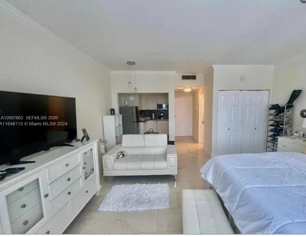 700 Biltmore Way #818 Coral Gables, FL 33134
