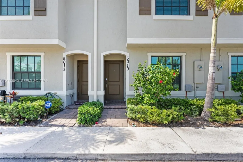 5010 Genove Pl #5010 Riviera Beach, FL 33410