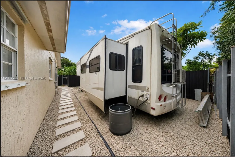 27925 SW 163rd Ave Homestead, FL 33031