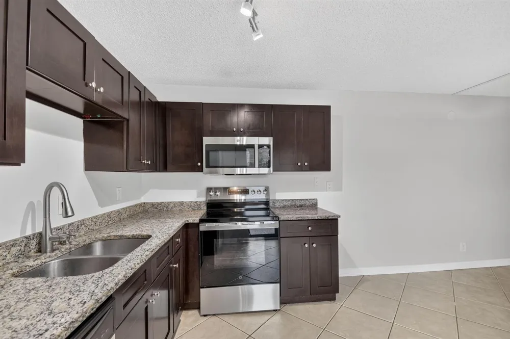 744 SPRINGDALE CIRCLE Palm Springs, FL 33461