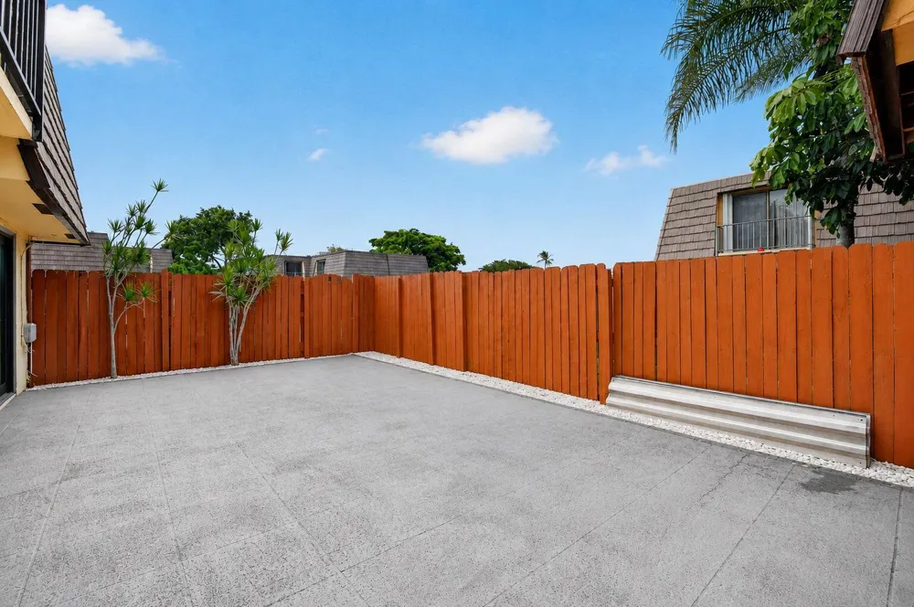 744 SPRINGDALE CIRCLE Palm Springs, FL 33461