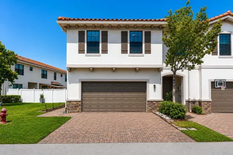 4414 HEMLOCK DRIVE