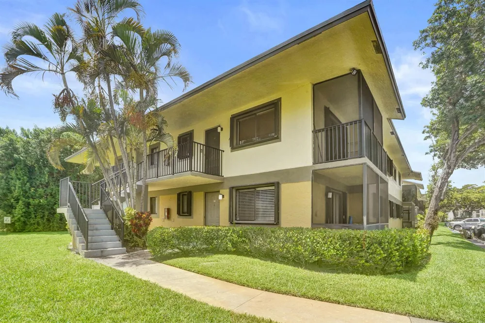 545 TRACE CIRCLE #101 Deerfield Beach, FL 33441