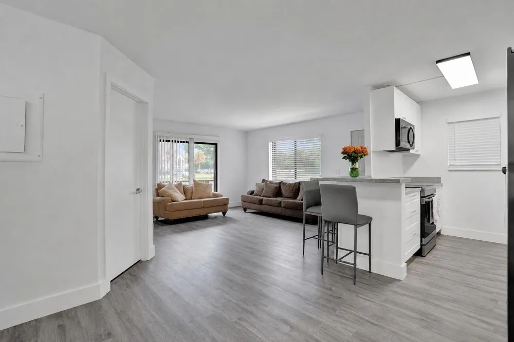 545 TRACE CIRCLE #101 Deerfield Beach, FL 33441