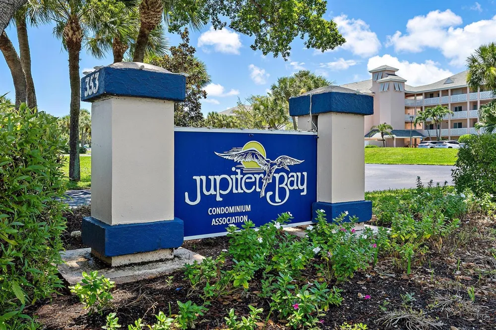 353 S US HIGHWAY 1 #B308 Jupiter, FL 33477