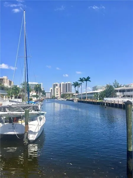 3220 Bayview Drive NE #102 Fort Lauderdale, FL 33306
