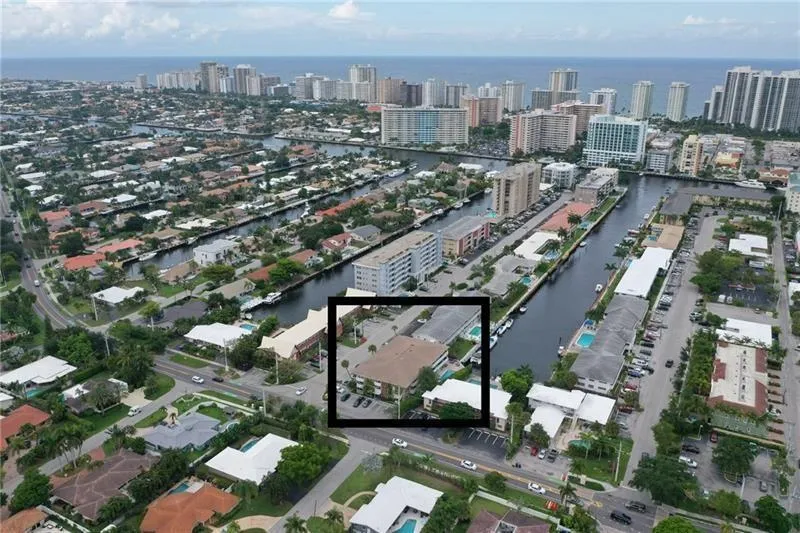 3220 Bayview Drive NE #102 Fort Lauderdale, FL 33306