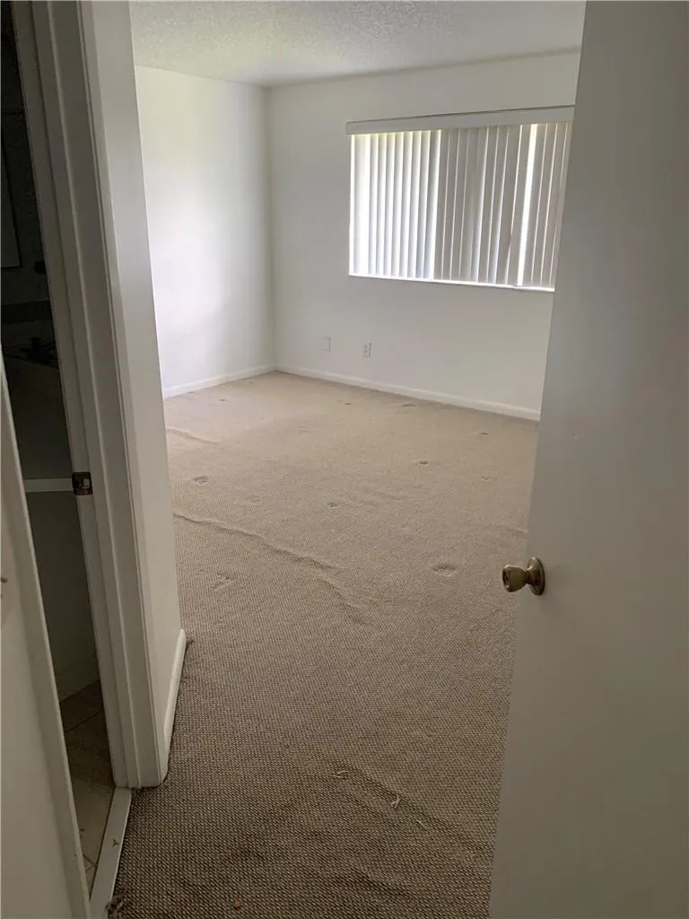 8985 NW 38TH DRIVE Coral Springs, FL 33065
