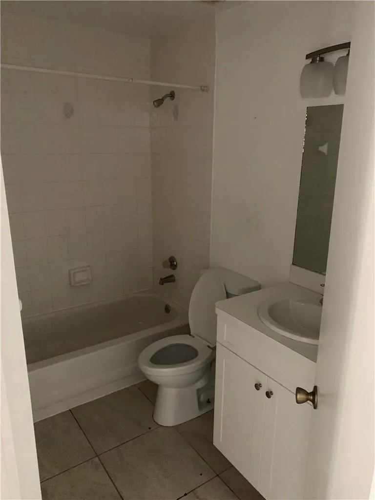 8985 NW 38TH DRIVE Coral Springs, FL 33065