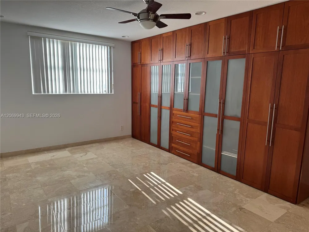 90 Edgewater Dr #PH15 Coral Gables, FL 33133
