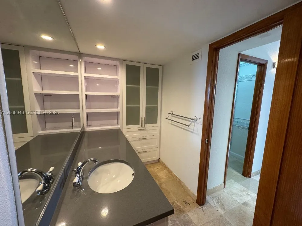 90 Edgewater Dr #PH15 Coral Gables, FL 33133
