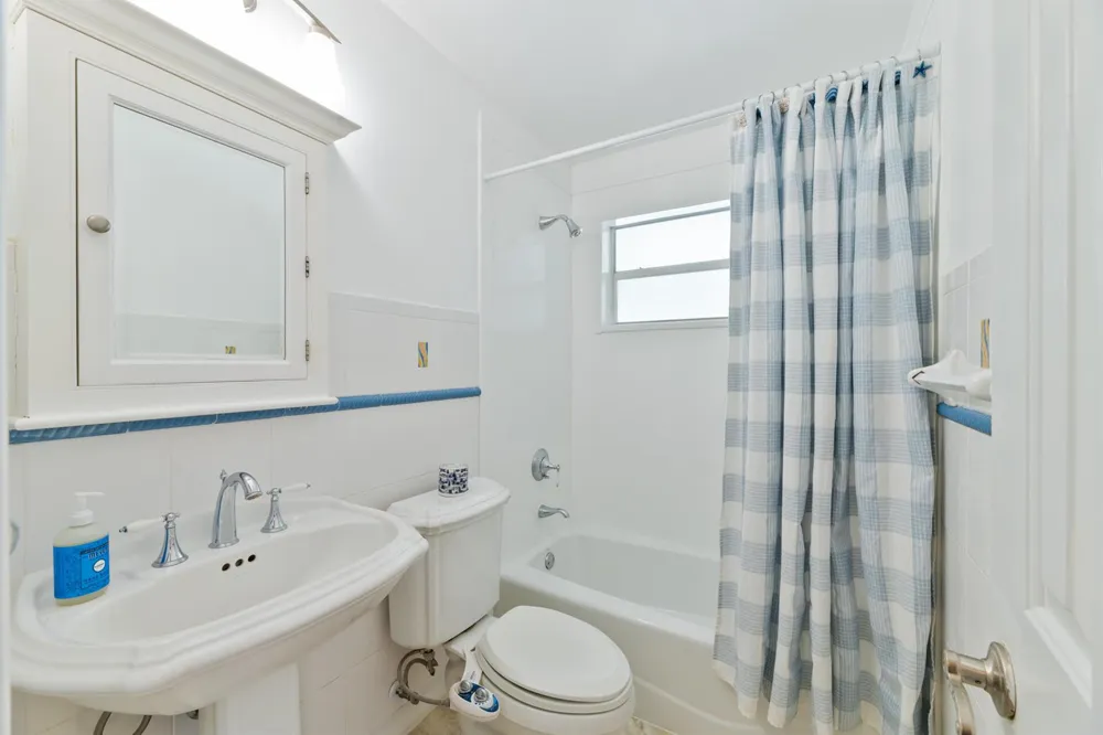 821 SE 16th Street Deerfield Beach, FL 33441