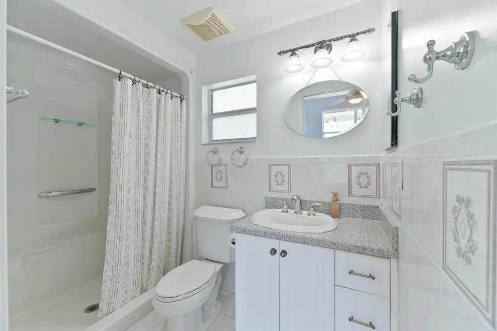 821 SE 16th Street Deerfield Beach, FL 33441