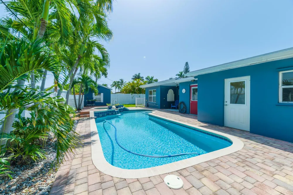 821 SE 16th Street Deerfield Beach, FL 33441