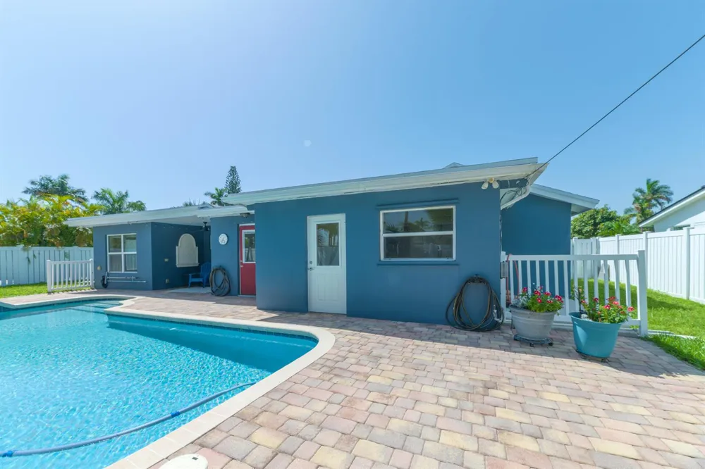 821 SE 16th Street Deerfield Beach, FL 33441