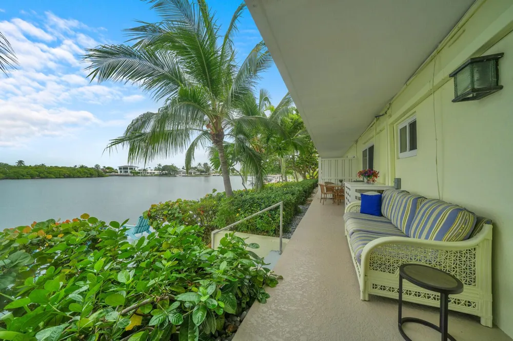 6520 N Ocean Boulevard #6 Ocean Ridge, FL 33435