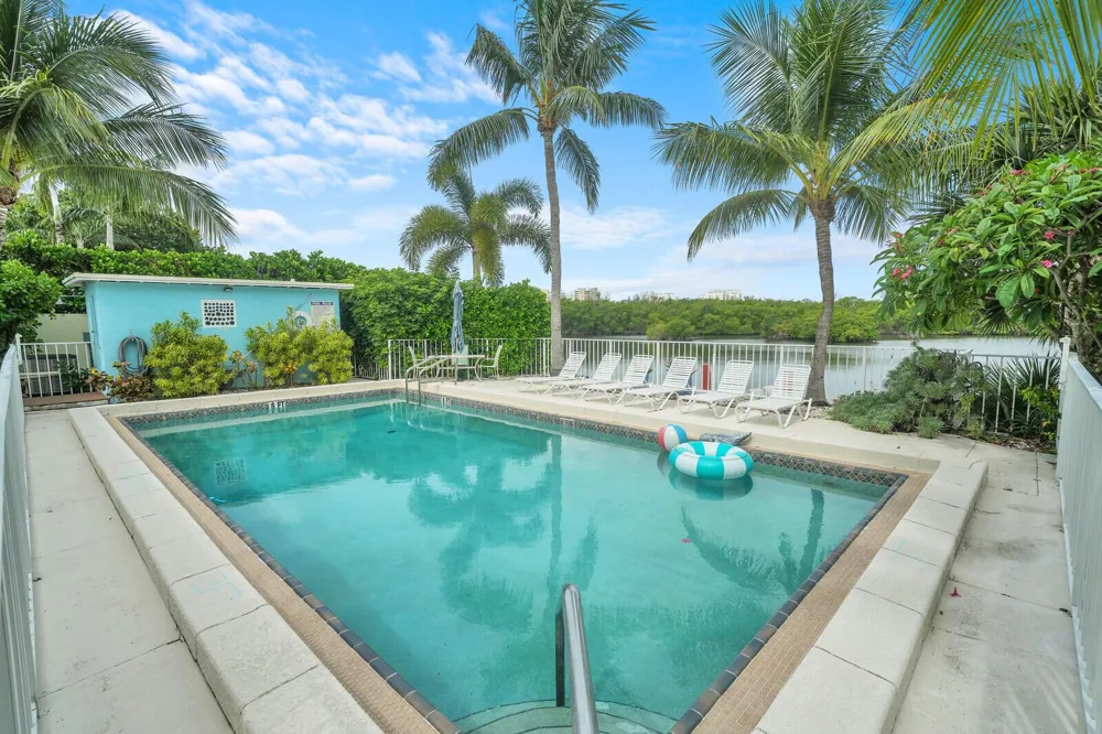 6520 N Ocean Boulevard #6 Ocean Ridge, FL 33435