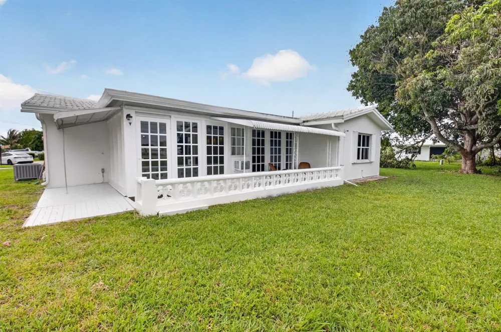 105 NW 8TH PLACE Boynton Beach, FL 33426