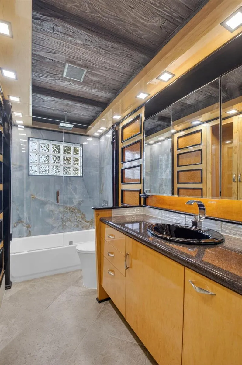 105 NW 8TH PLACE Boynton Beach, FL 33426