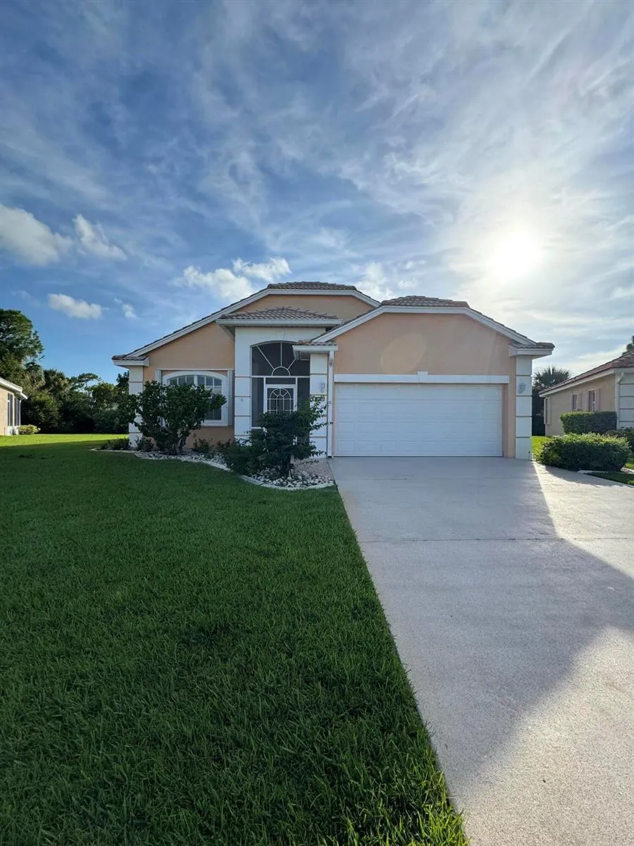 822 NW SORRENTO LANE Port St. Lucie, FL 34986