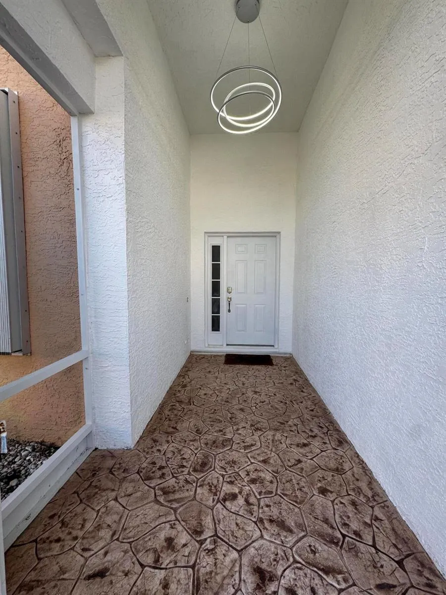 822 NW SORRENTO LANE Port St. Lucie, FL 34986