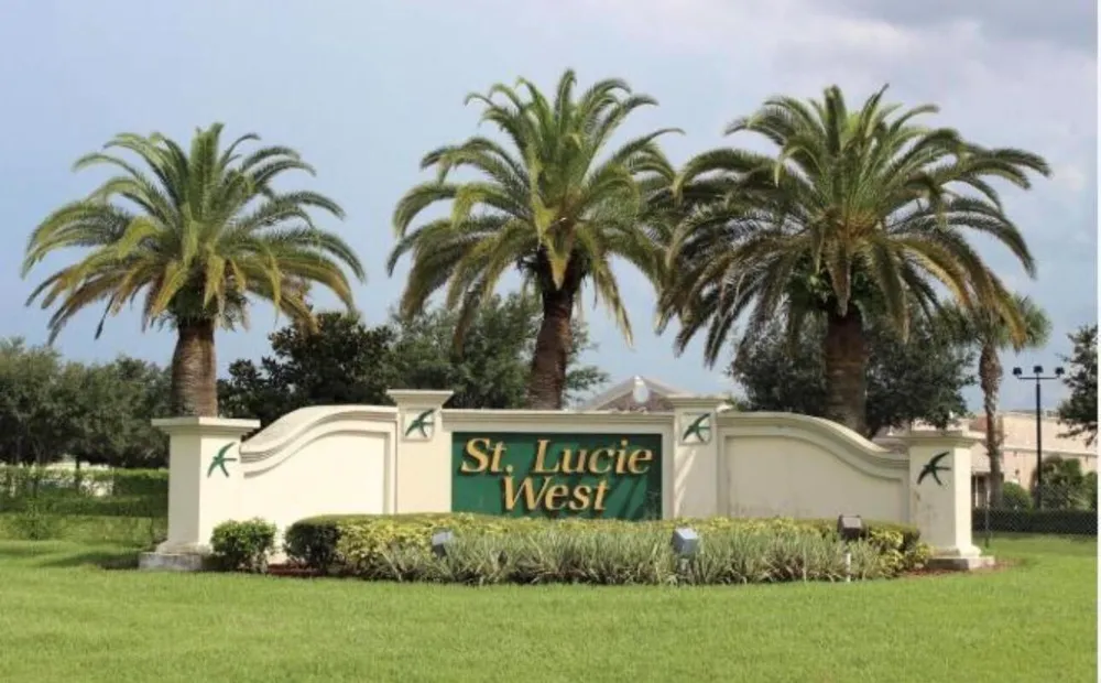 822 NW SORRENTO LANE Port St. Lucie, FL 34986