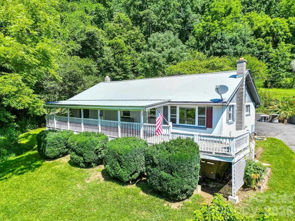 901 Rufus Robinson Road Sylva, NC 28779