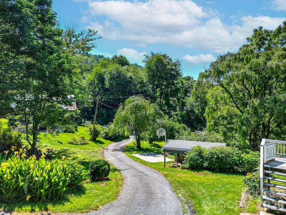 901 Rufus Robinson Road Sylva, NC 28779