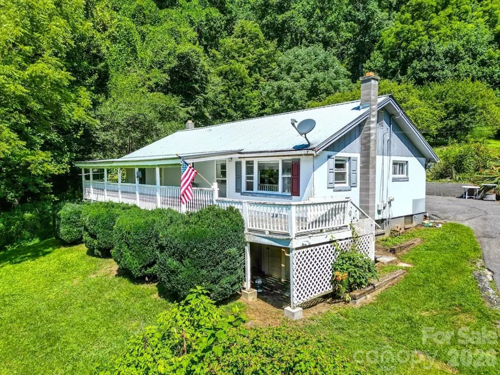 901 Rufus Robinson Road Sylva, NC 28779