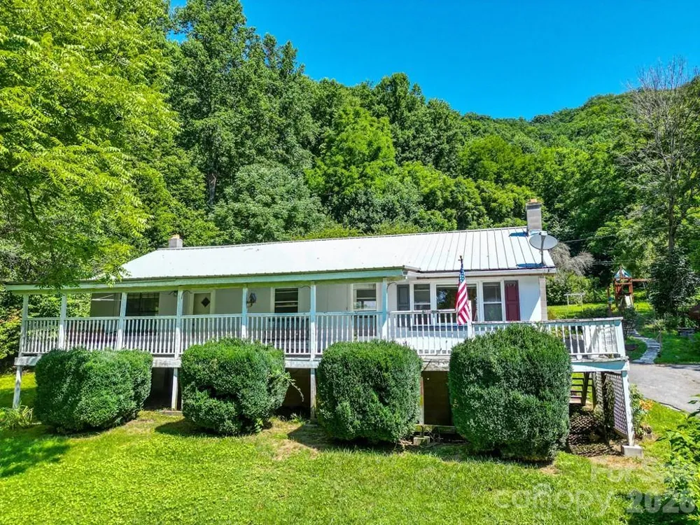 901 Rufus Robinson Road Sylva, NC 28779