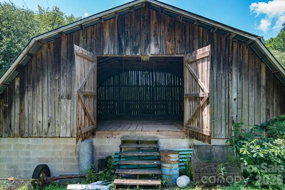901 Rufus Robinson Road Sylva, NC 28779
