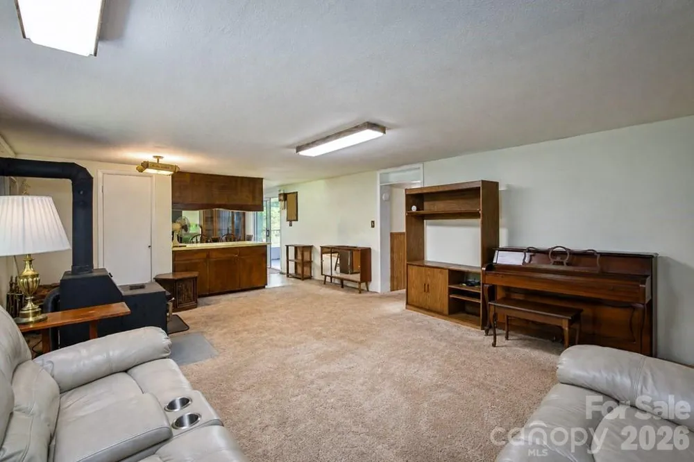 901 Rufus Robinson Road Sylva, NC 28779