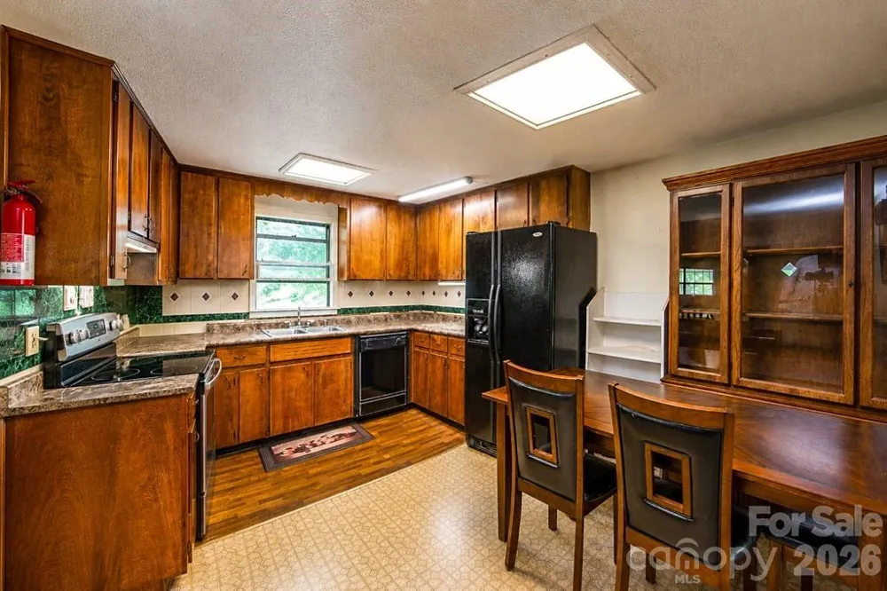 901 Rufus Robinson Road Sylva, NC 28779